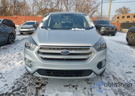 2017 Ford Escape Se z USA, uszkodzony, nr VIN 1FMCU0GD5HUD52453